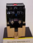 Allen Bradley  700-P000A1 Control Relay back view