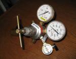 Veriflo Regulator with Pressure Gauge, right view