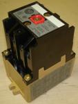 Allen Bradley Control Relay Type P 700-P000A1 right side view