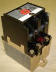 Allen Bradley Control Relay Type P 700-P000A1 left side view